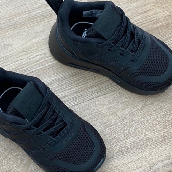 Adidas Shoes - Picture 3 of 5